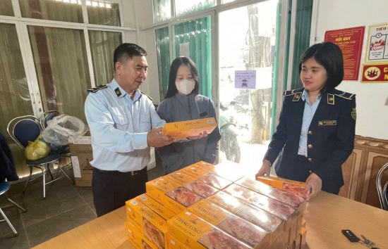 Điện Biên: Xử phạt cá nhân kinh doanh 500 bao thuốc lá giả nhãn hiệu Công ty Thuốc lá Thăng Long