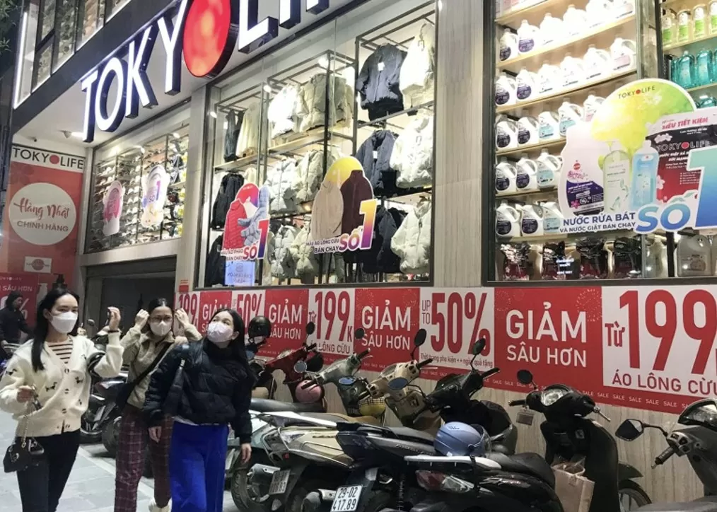 Nhiều thương hiệu thời trang bung ưu đãi ‘Phá kho đón Tết’