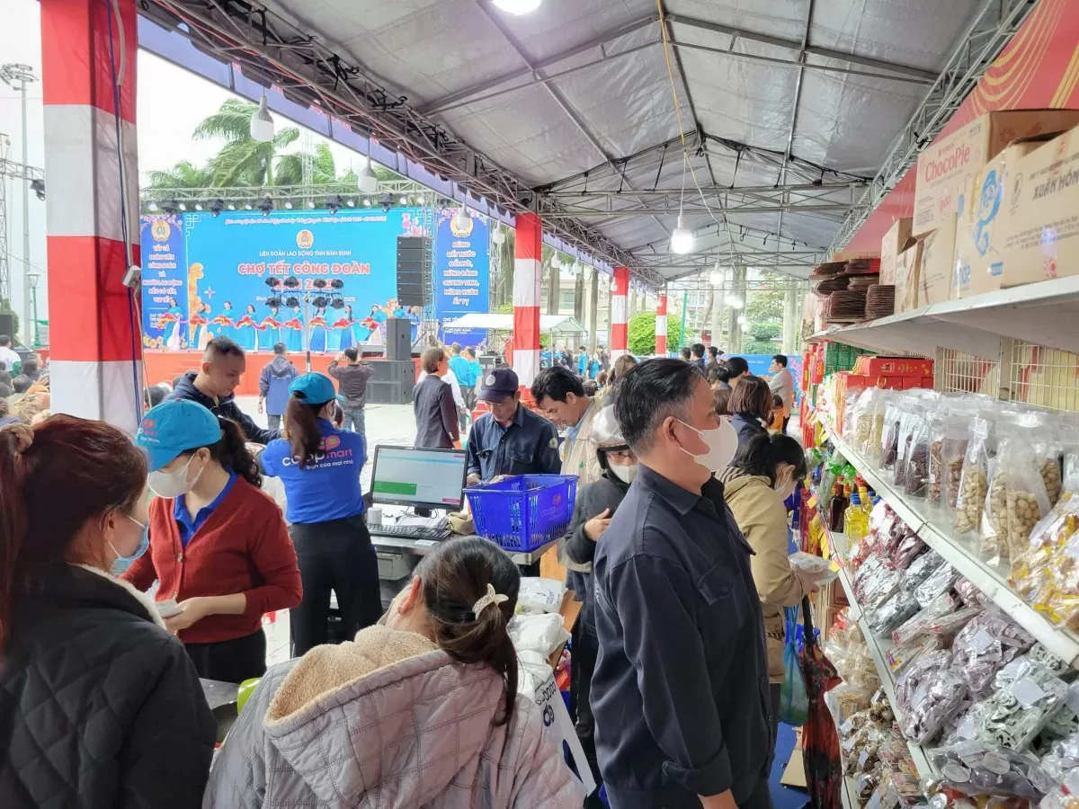 Saigon Co.op phục vụ hơn 100 triệu lượt khách tết Ất Tỵ