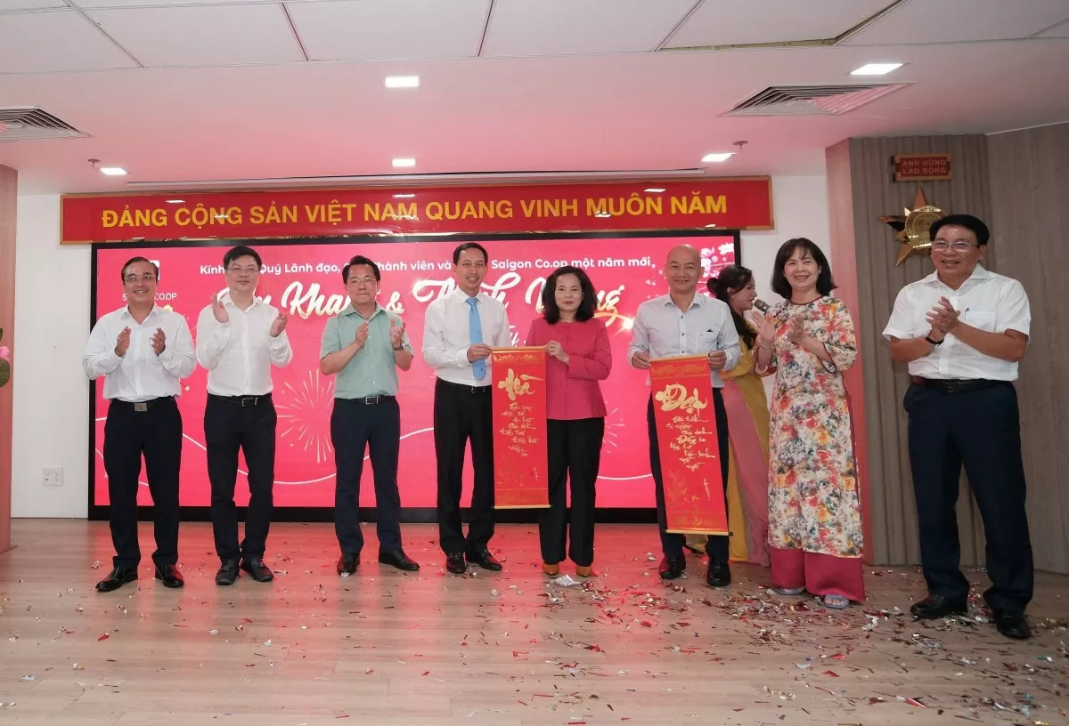 Saigon Co.op phục vụ hơn 100 triệu lượt khách tết Ất Tỵ