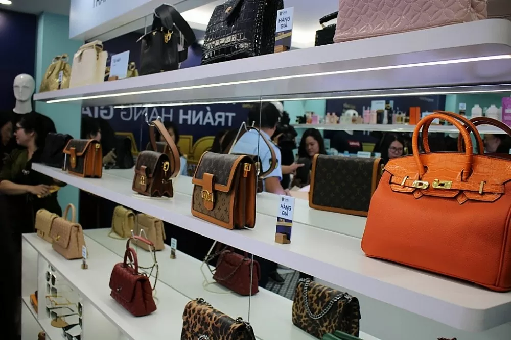 Ngăn chặn mạo danh thương hiệu: Doanh nghiệp chủ động, người tiêu dùng tỉnh táo