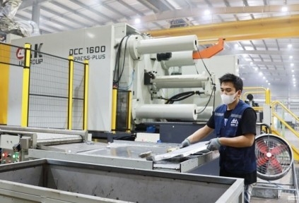 PMI vượt trên 50 điểm, ngành sản xuất Việt Nam cải thiện do đơn hàng tăng